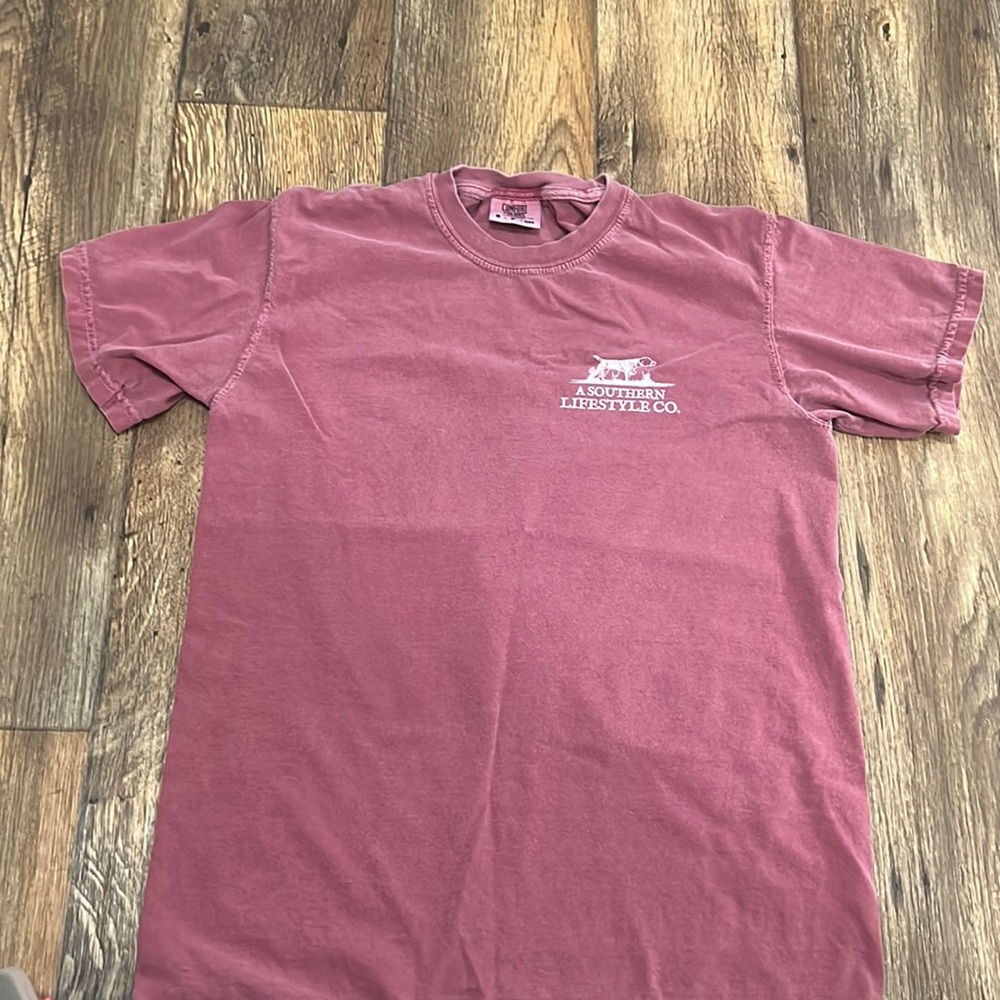 Southern lifestyle co.  Men small T-shirt
